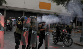 L’utilisation abusive du gaz lacrymogène tue et blesse des manifestant·e·s dans le monde – mise à jour du site Internet interactif